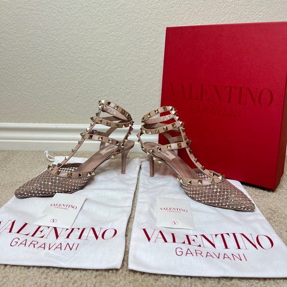 💕Valentine’s day Gift💕 VALENTINO GARAVANI
Rockstud 65 embellished leather pumps - Picture 5 of 10